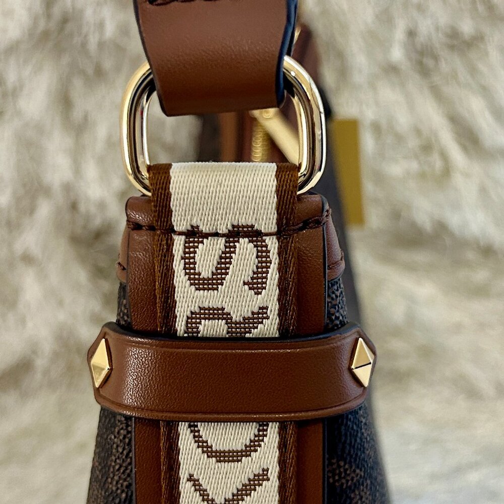 Michael Kors Maeve MD Pouchette (Brown) NWT - Picture 6 of 7
